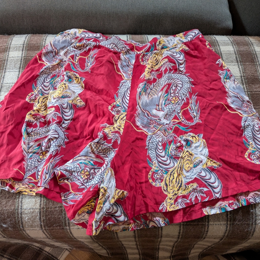 Trashy Diva high waisted shorts 'Dragons and Tigers' print - Picture 8 of 14